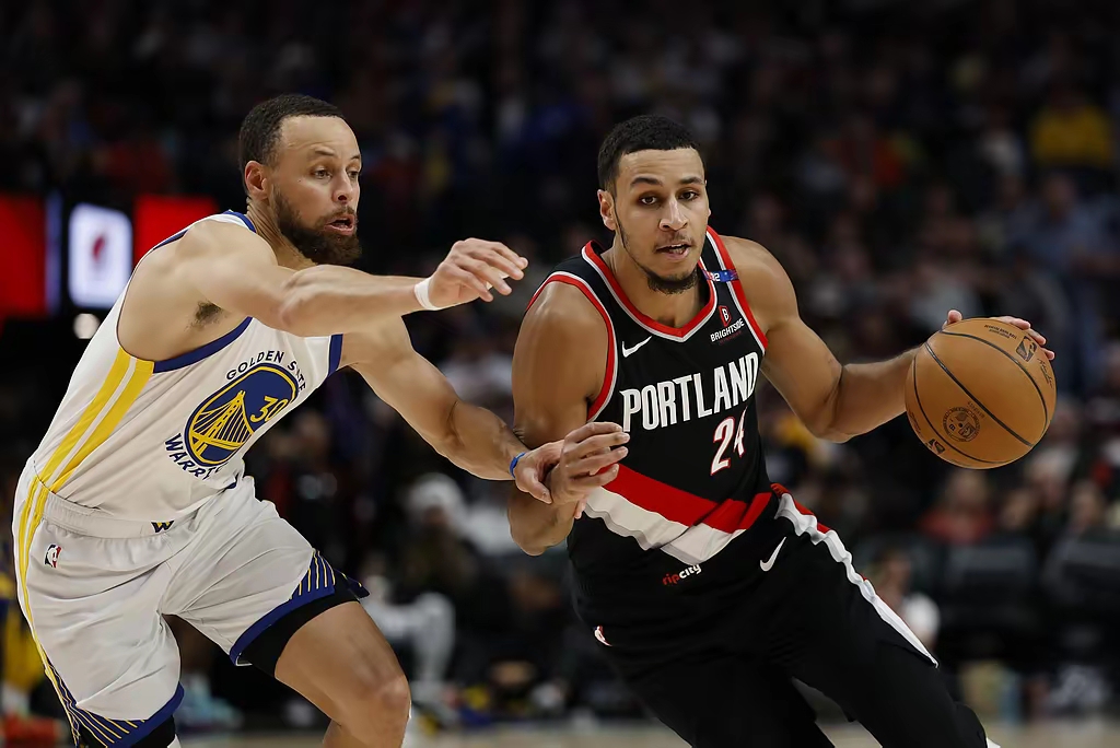 包含迈阿密热火迎NBA总决赛关键赛，冲刺阶段手感冰凉，赛场秩序良好，资深球员宣示担当的词条