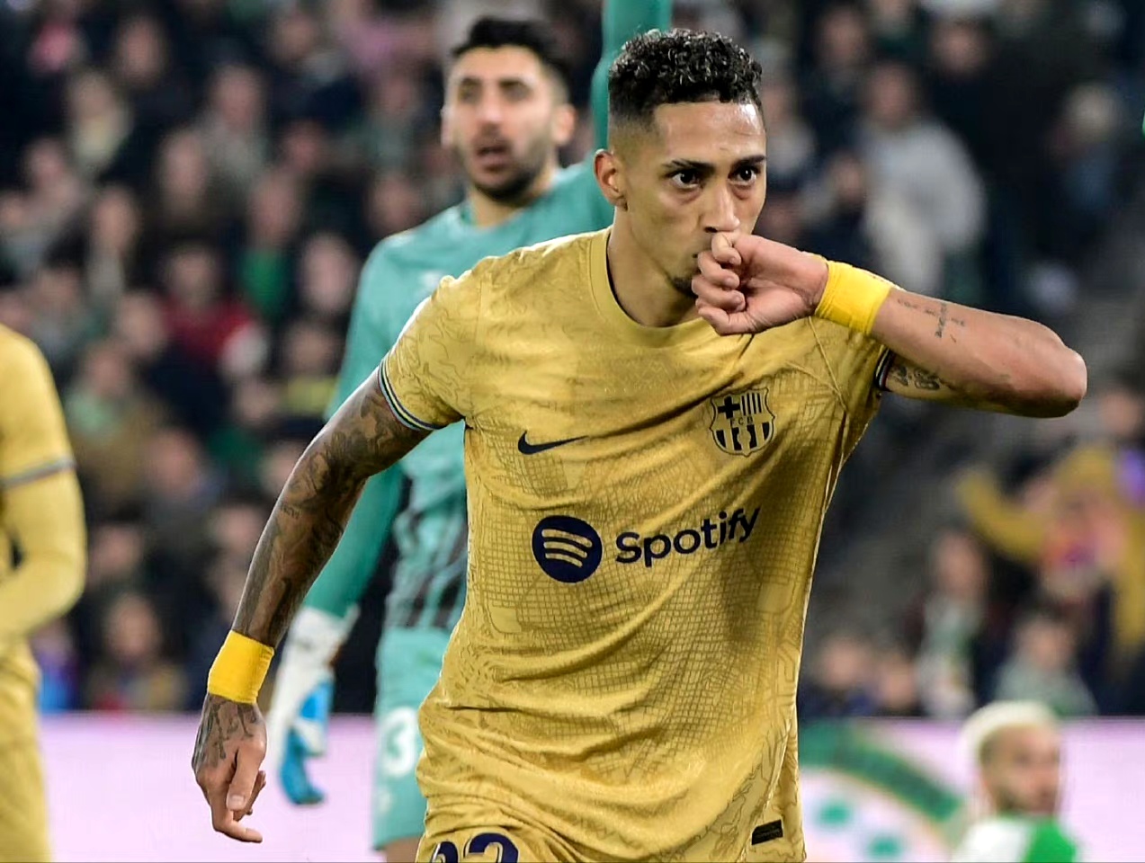 乐动官网 -关于窗口期德国杯焦点战；俄克拉荷马雷霆防线松动；压力陡增；临场指挥获称赞的信息